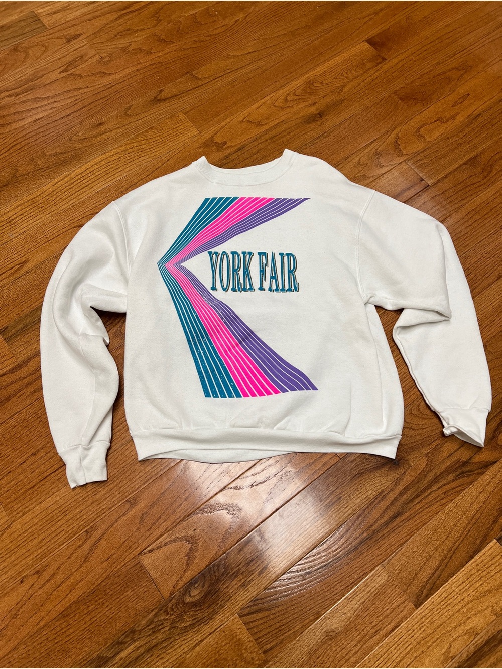 Vintage 80s York Fair White Graphic Crewneck Sweatshirt fruit of the loom tag
